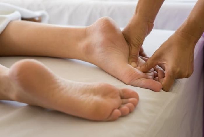Foot massage brings benefits that you did not expect